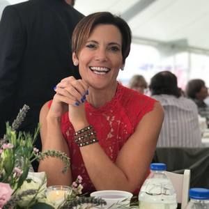 Meet your Posher, Leslie